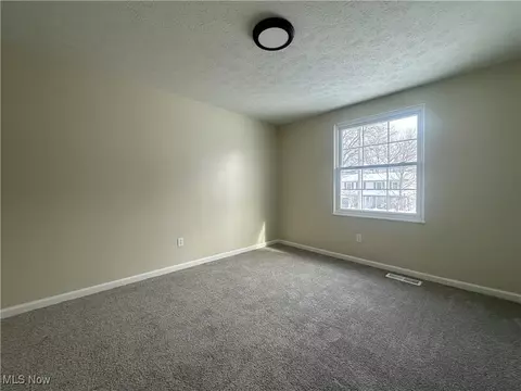 814 Florida Ave, Mcdonald, OH 44437 photo 24