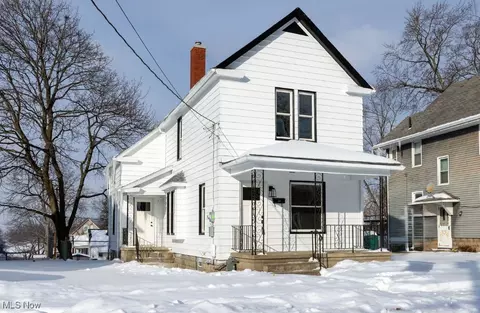 214 N Bentley Ave, Niles, OH 44446