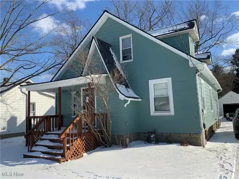 219 Singer Ave, Grand River, OH 44045