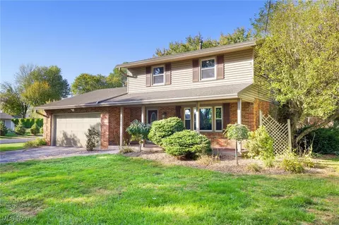 3863 Heckman St NW, Uniontown, OH 44685