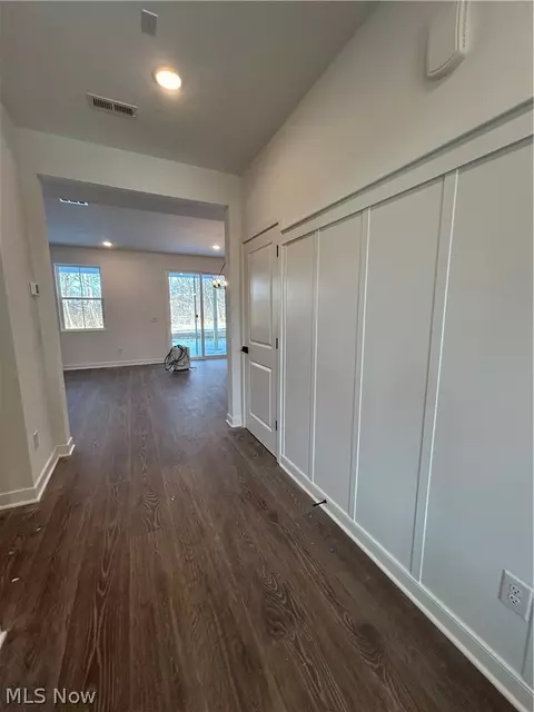 Entry Way - 280 N Lighthouse Oval NW, Marblehead, OH 43440 photo 1 of 2