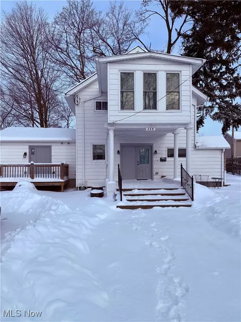248 Webster Ct, Painesville, OH 44077