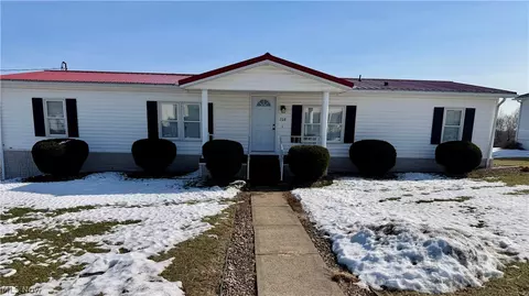 208 Jefferson Blvd, Mingo Junction, OH 43938