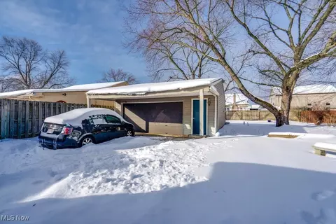 6490 Grosse Dr, Brook Park, OH 44142 photo 6