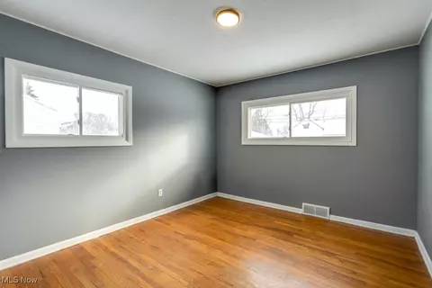 6490 Grosse Dr, Brook Park, OH 44142 photo 18