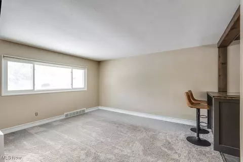 6490 Grosse Dr, Brook Park, OH 44142 photo 10