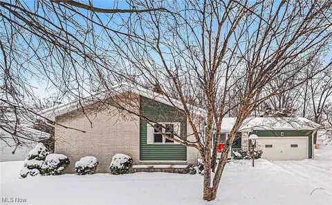 1126 Norwood Dr, Ashtabula, OH 44004