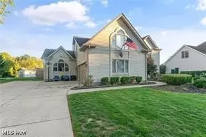 2319 Hunters Rdg, Boardman, OH 44512 photo 2