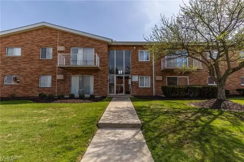 501 Tollis Pkwy, Broadview Heights, OH 44147