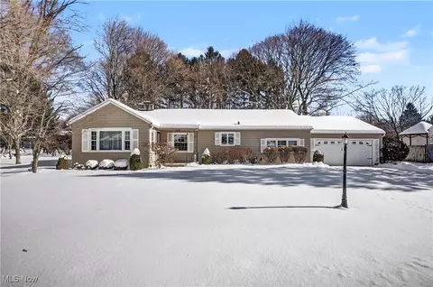 3001 Englewood Dr, Stow, OH 44224