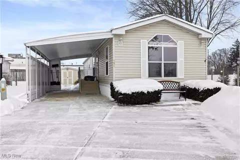 35157 Center Ridge Rd #151, North Ridgeville, OH 44039