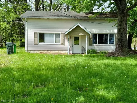 851 Cleveland Ave, Orrville, OH 44667