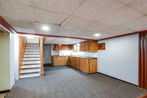 398 Crestview Ave, Akron, OH 44320 photo 28