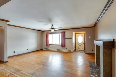 398 Crestview Ave, Akron, OH 44320 photo 7