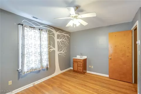398 Crestview Ave, Akron, OH 44320 photo 22