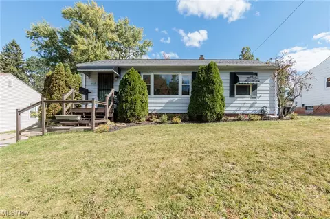 5317 Melody Ln, Willoughby, OH 44094