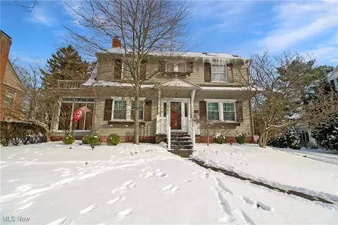 4833 Oak Knoll Dr, Boardman, OH 44512