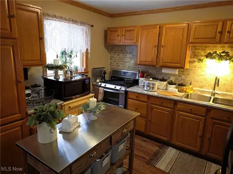 Kitchen - 9155 Linden Cir, Windham, OH 44288 photo 2 of 2