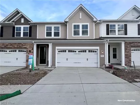 5081 Shepherds Gln, Willoughby, OH 44094