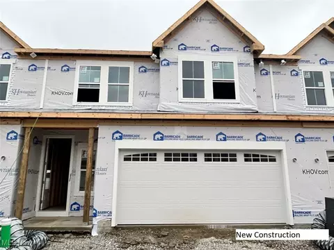 5082 Shepherds Gln, Willoughby, OH 44094