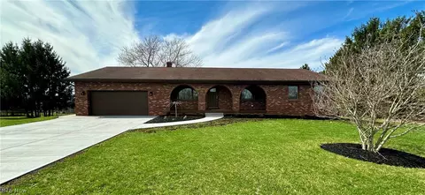 428 Gaston Rd, Weirton, WV 26062