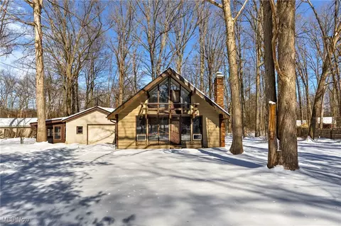 4544 Lakeview Rd, West Farmington, OH 44491