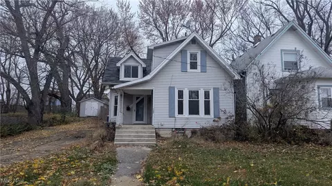 1307 W 9th St, Ashtabula, OH 44004