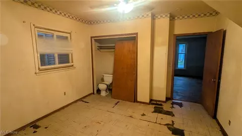 Bedroom - 1307 W 9th St, Ashtabula, OH 44004 photo 1 of 5