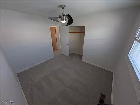Bedroom - 220 Windsor Dr, Elyria, OH 44035 photo 4 of 8