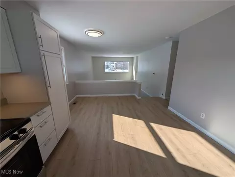 Living - 220 Windsor Dr, Elyria, OH 44035 photo 5 of 5