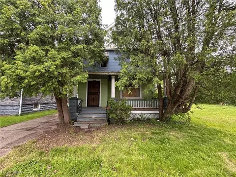 11226 Greenwich Ave, Cleveland, OH 44105