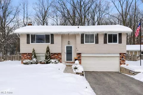 307 Washington Dr, Northfield, OH 44067