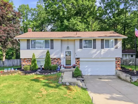307 Washington Dr, Northfield, OH 44067