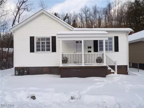 477 W 39th St, Shadyside, OH 43947
