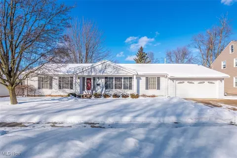 20950 Woodstock Ave, Fairview Park, OH 44126