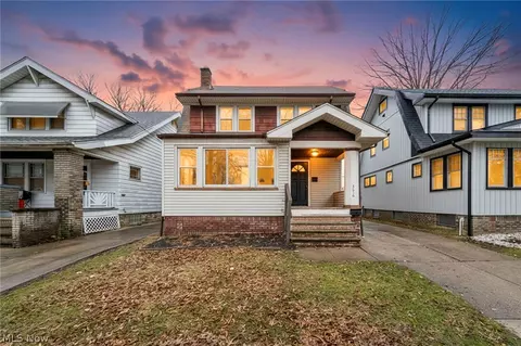 3676 W 129th St, Cleveland, OH 44111