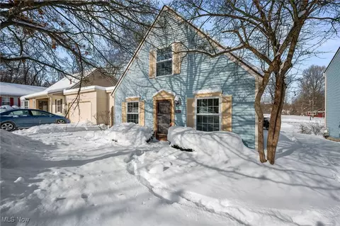 1664 Stone Creek Ln, Twinsburg, OH 44087