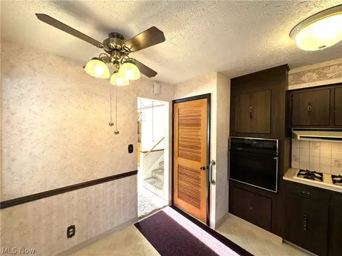 38345 Aurora Rd, Solon, OH 44139 photo 4