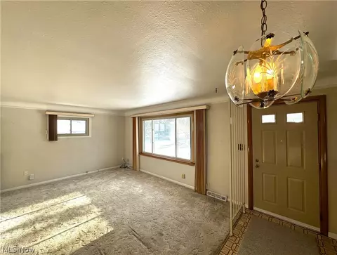 38345 Aurora Rd, Solon, OH 44139 photo 5