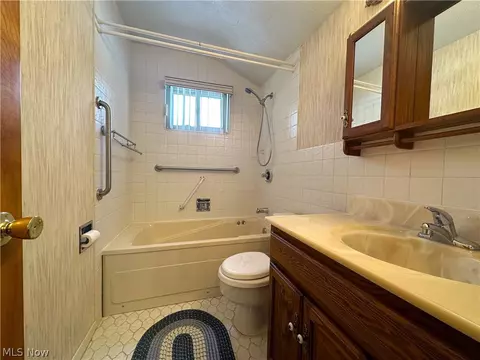 38345 Aurora Rd, Solon, OH 44139 photo 17