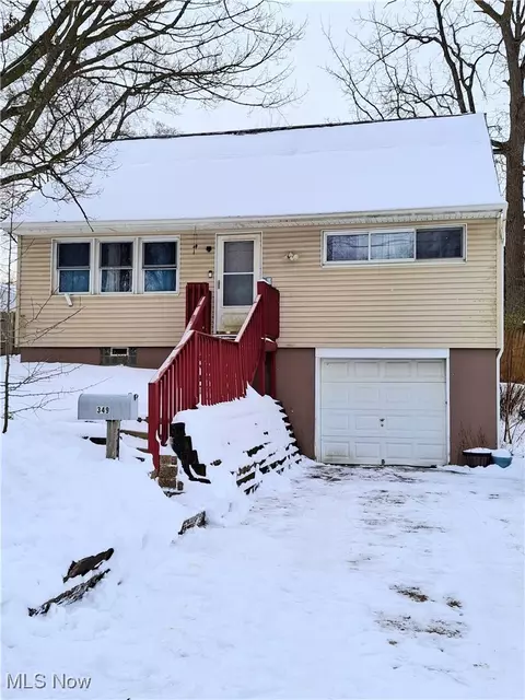 349 Elm St, Wadsworth, OH 44281