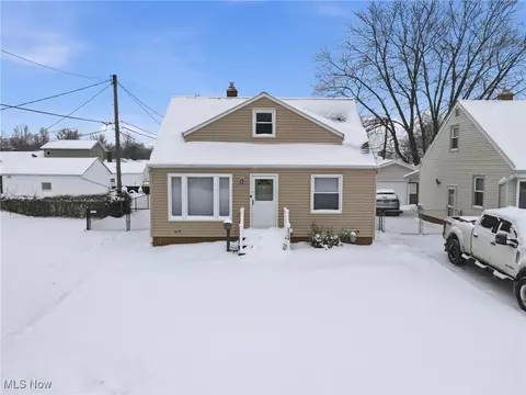 32118 Pendley Rd, Willowick, OH 44095