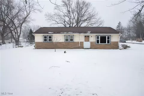 9344 Dorothy Dr, Streetsboro, OH 44241