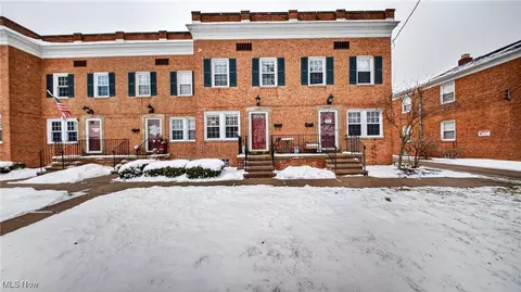 2684 Wooster Rd, Rocky River, OH 44116