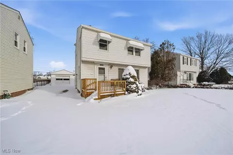 28759 Forest Rd, Willowick, OH 44095