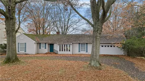 5515 2nd Ave, Vienna, WV 26105