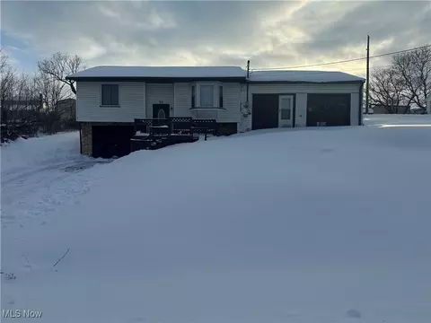 77 North St, Smithfield, OH 43948
