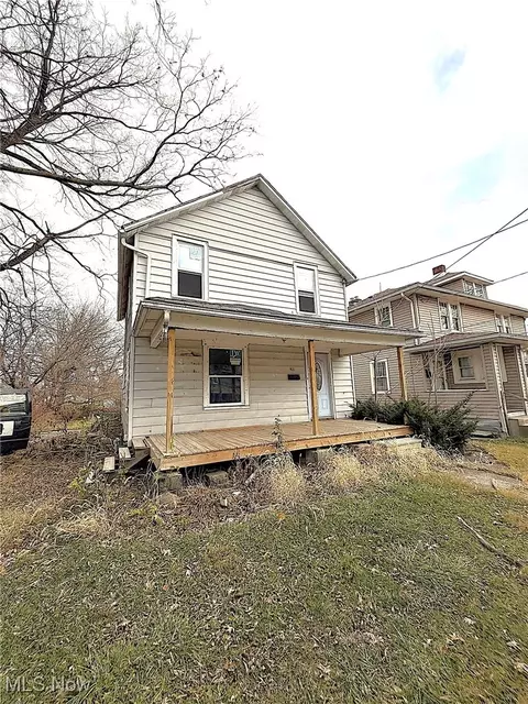 411 S Collett St, Lima, OH 45805