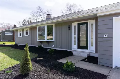 71 Hilltop Blvd, Canfield, OH 44406