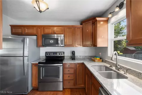 Kitchen - 1177 Moneta Ave, Aurora, OH 44202 photo 2 of 2